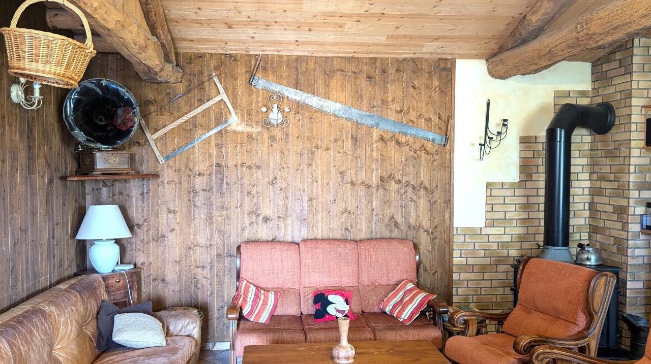 Photo of Livingroom in Saint-Clement-les-Places