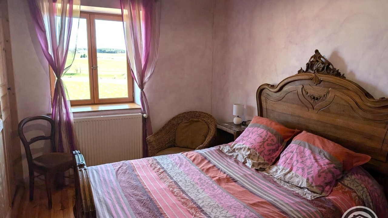 Photo of Bedroom in Saint-Clement-les-Places