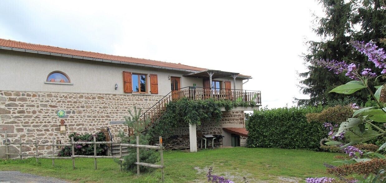 Photo of Outdoor in Saint-Clement-les-Places