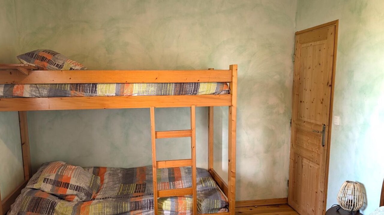 Photo of Bedroom in Saint-Clement-les-Places