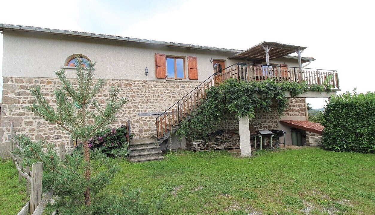 Photo of Outdoor in Saint-Clement-les-Places