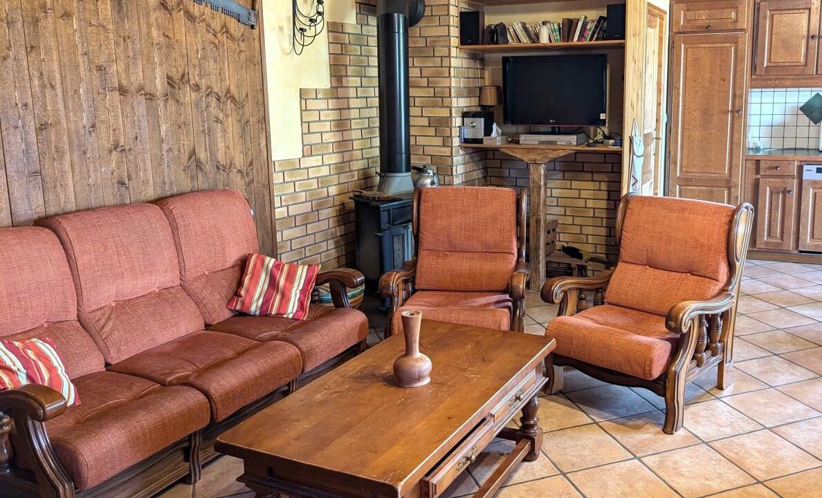 Photo of Livingroom in Saint-Clement-les-Places