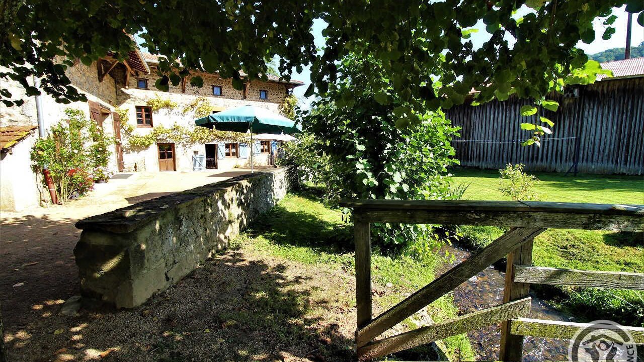 Photo of Outdoor in Saint-Bonnet-des-Bruyeres