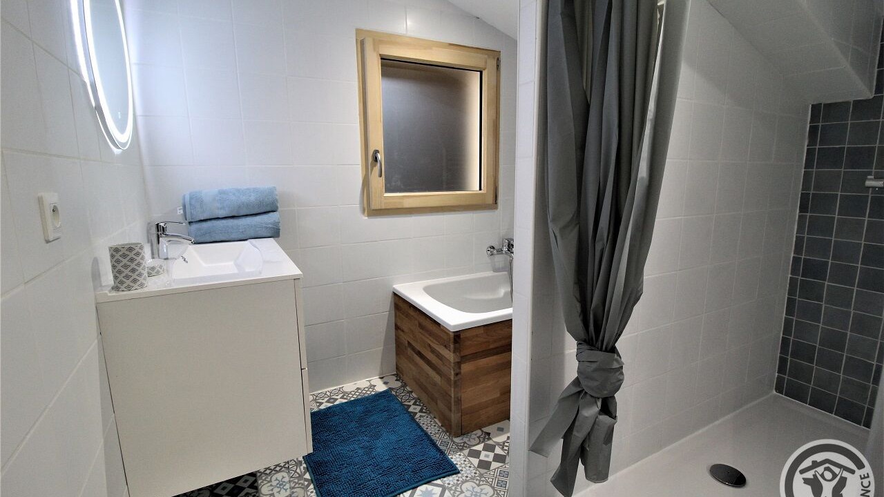 Photo of Bathroom in Saint-Martin-en-Haut