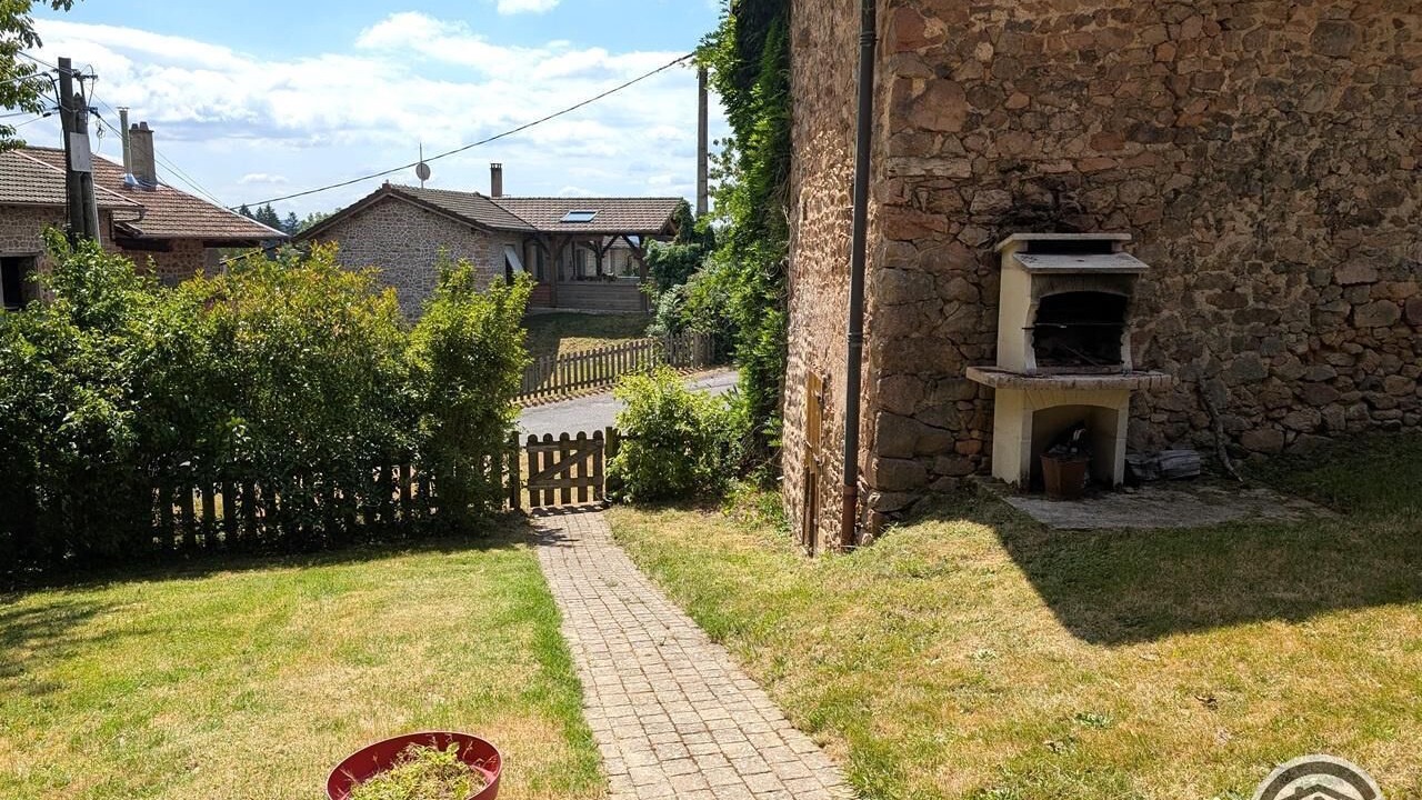Photo of Outdoor in Poule-les-Echarmeaux