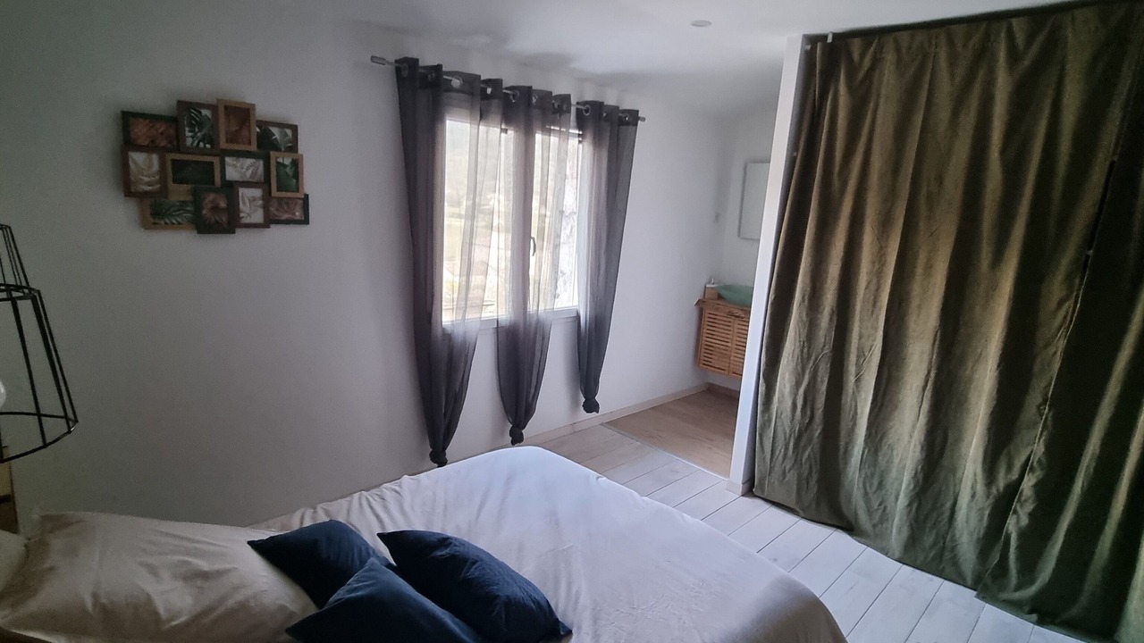 Photo of Bedroom in Vesseaux