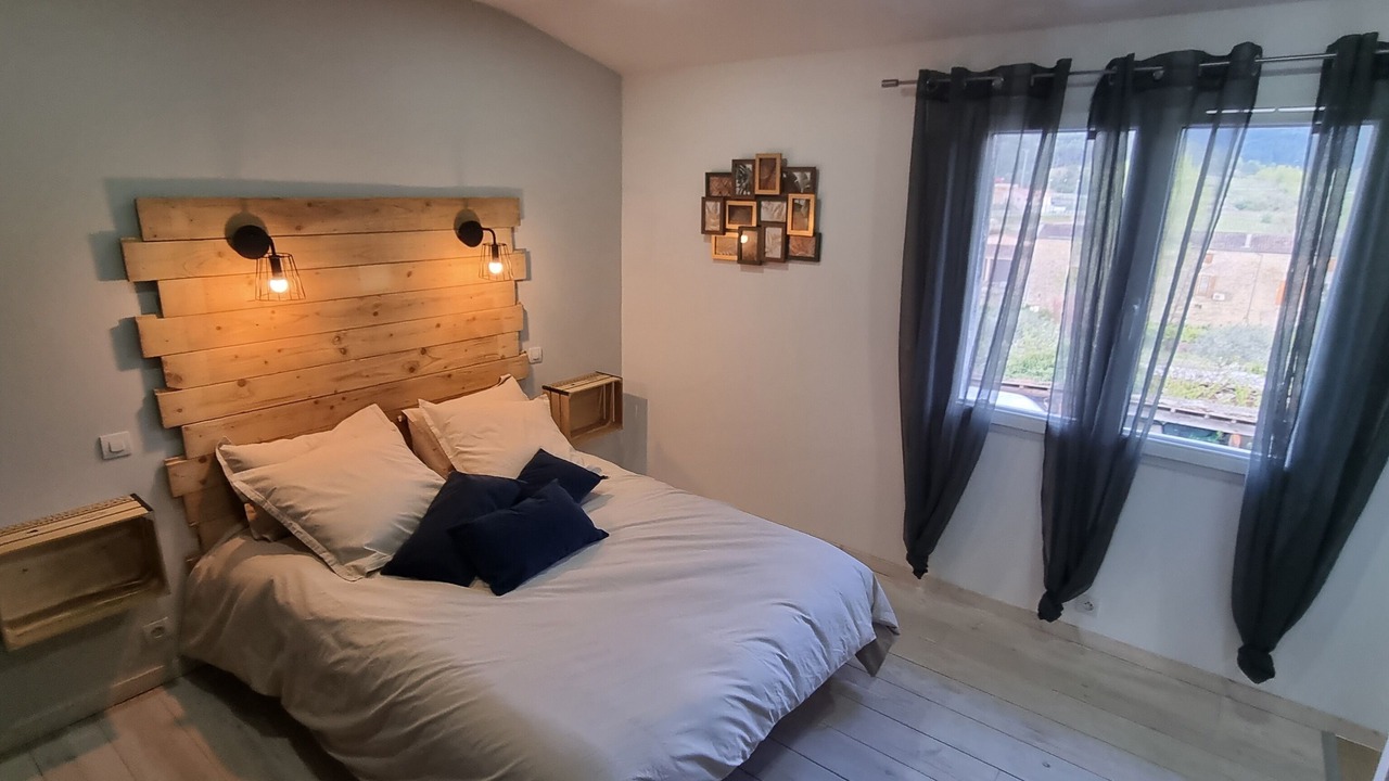 Photo of Bedroom in Vesseaux