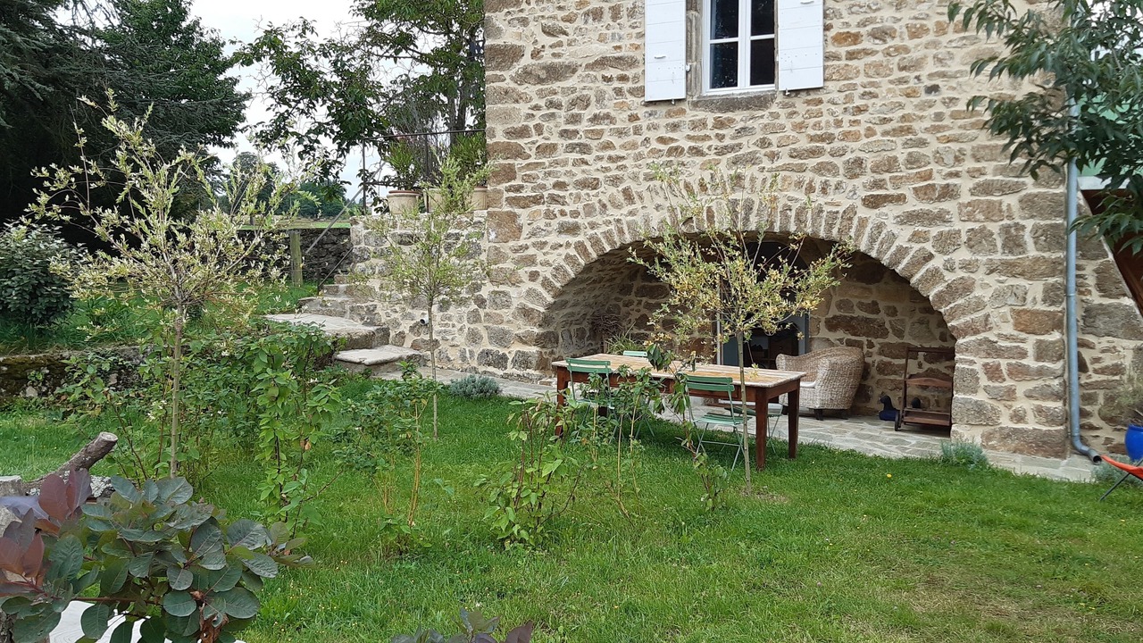 Photo of Outdoor in Saint-Cyr