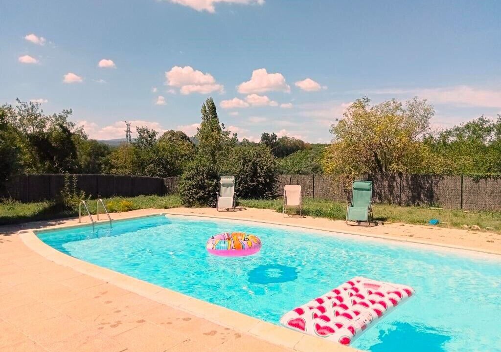 Photo of Outdoor in Saint-Cyr