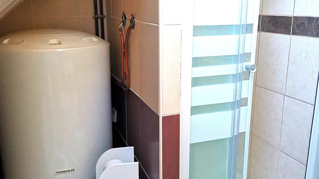 Photo of Bathroom in Villeneuve-le-Roi