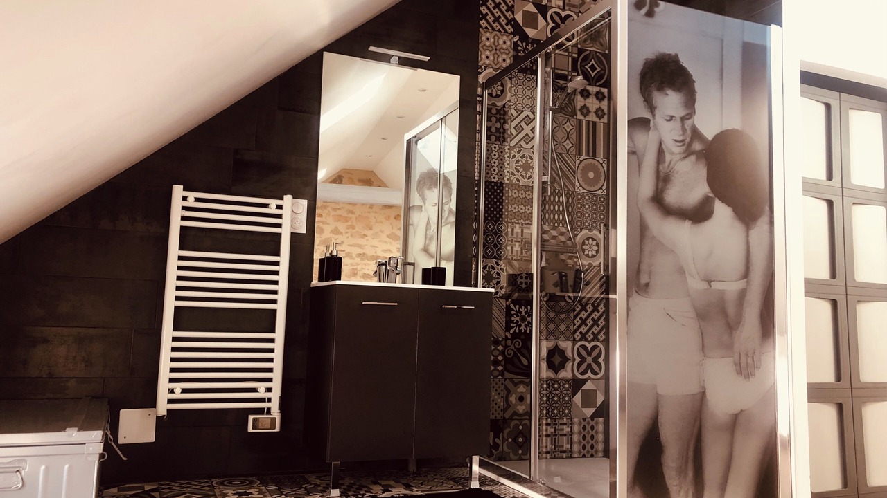 Photo of Bathroom in Avallon