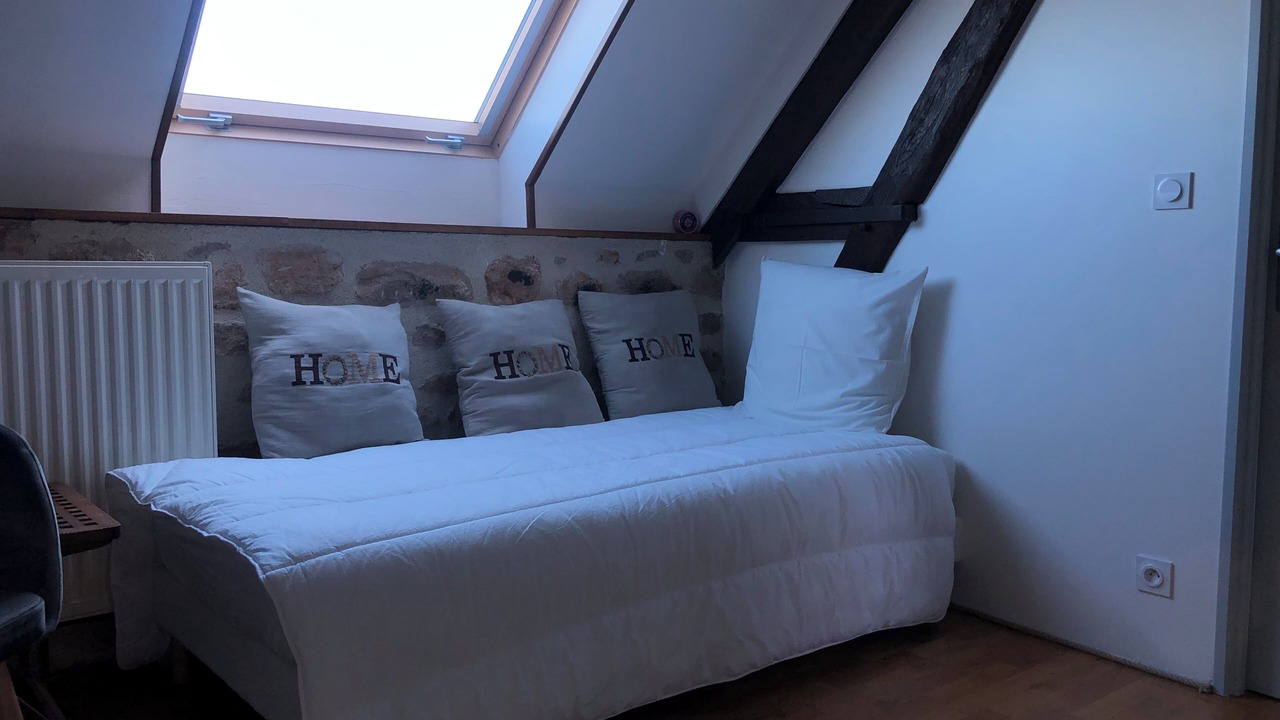 Photo of Bedroom in Avallon
