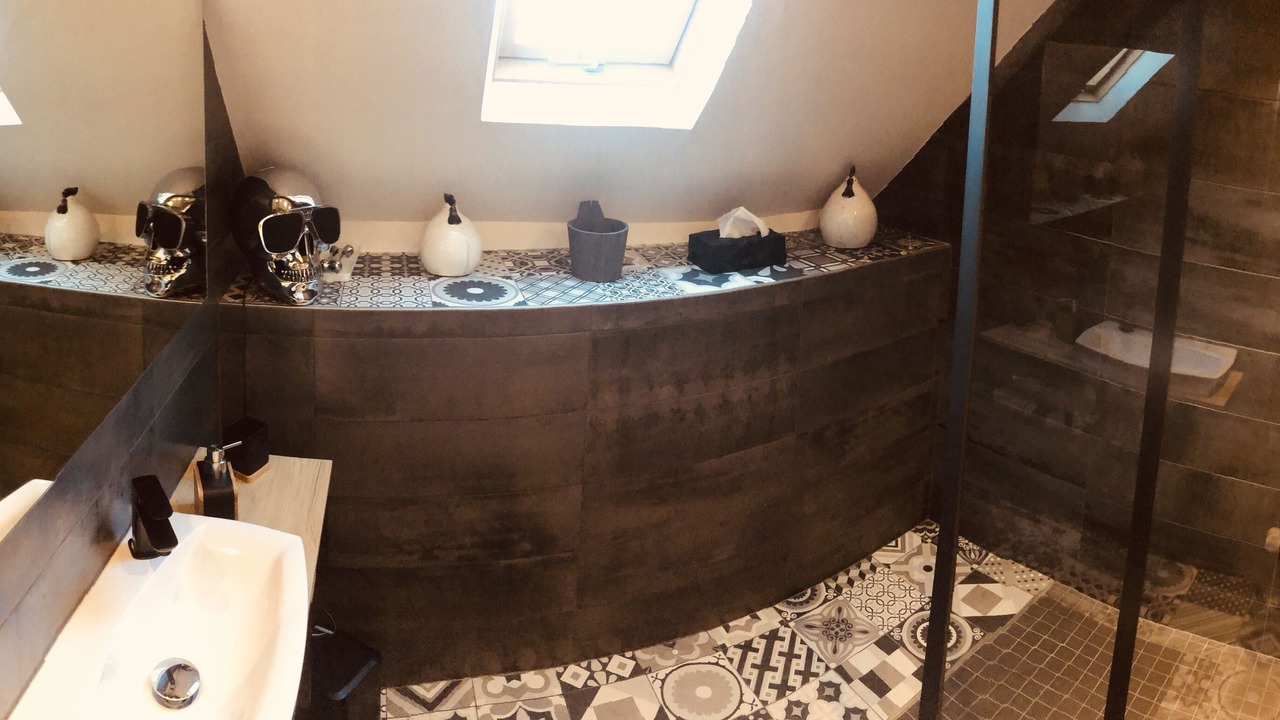 Photo of Bathroom in Avallon