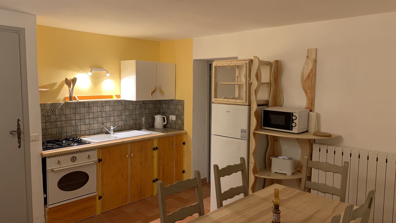 Photo of Kitchen in Saint-Pierre-de-Vassols
