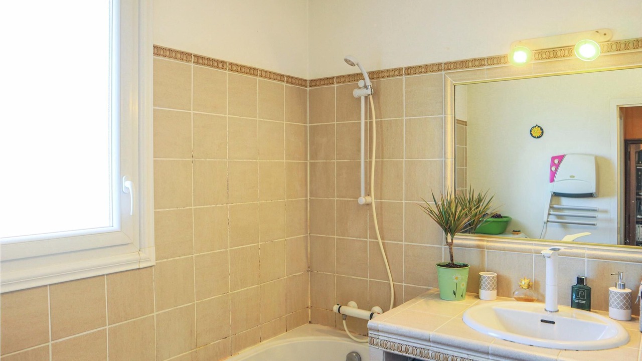 Photo of Bathroom in Meysse