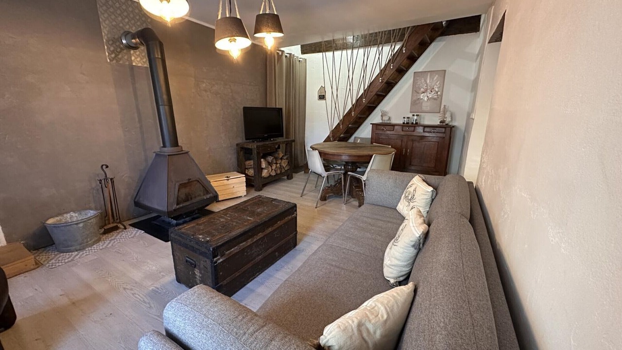 Photo of Livingroom in Besson