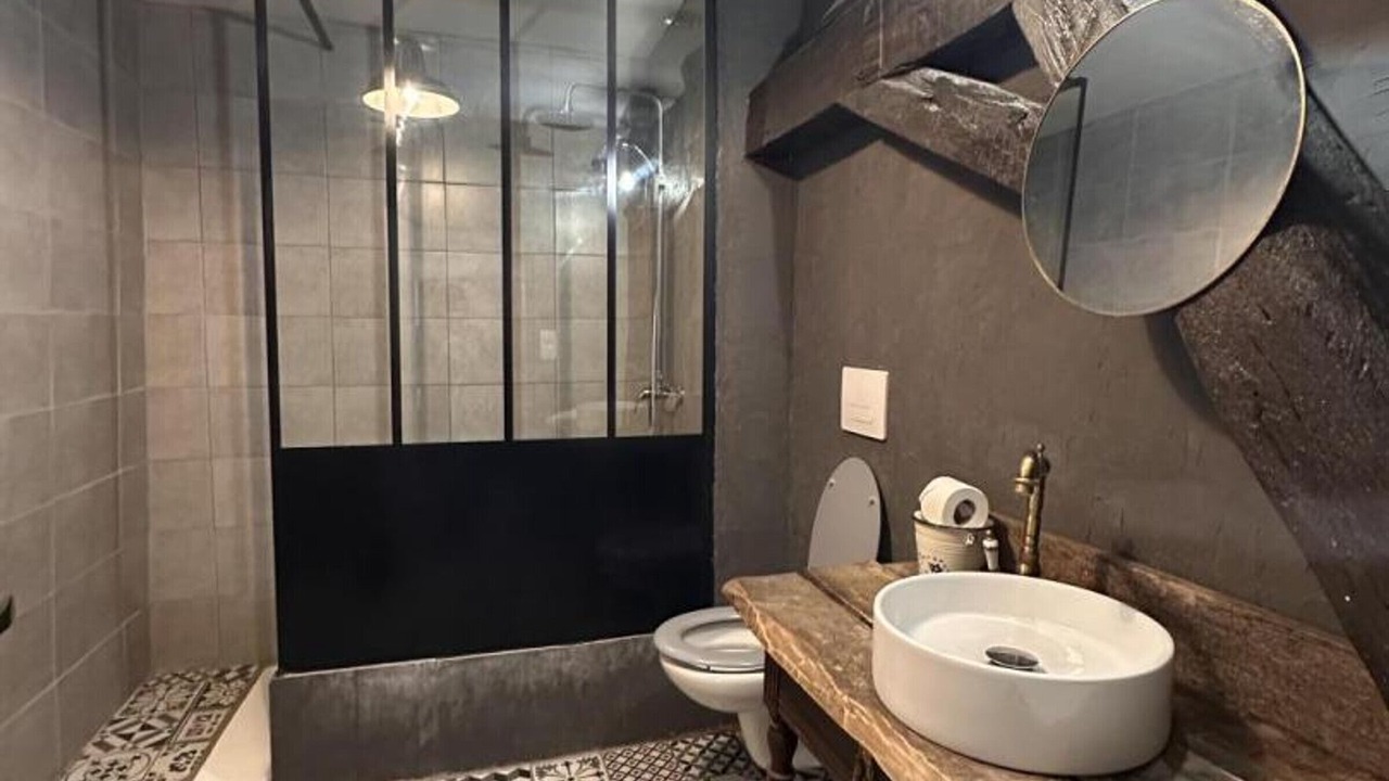 Photo of Bathroom in Besson