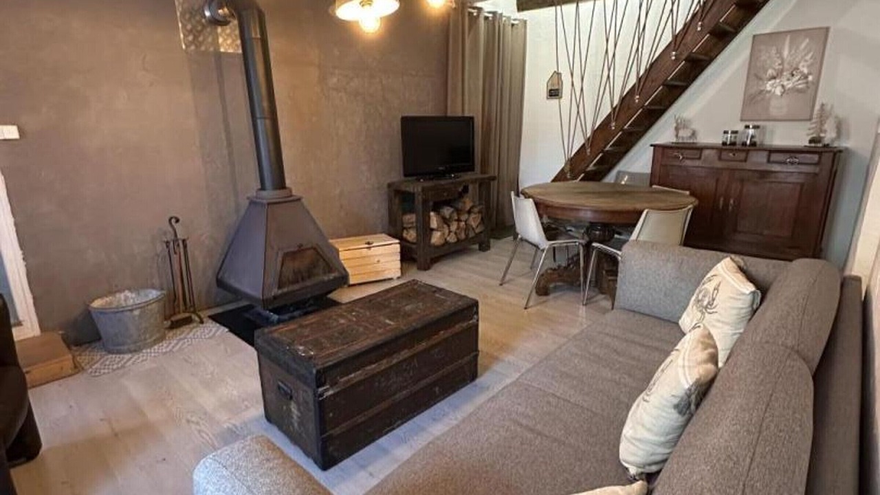 Photo of Livingroom in Besson