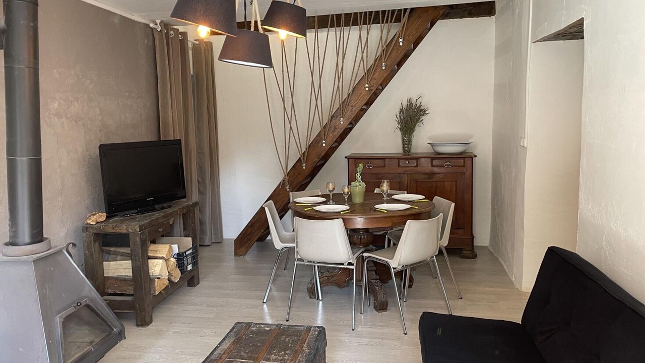 Photo of Livingroom in Besson