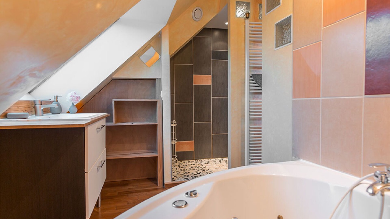 Photo of Bathroom in Saint Usuge