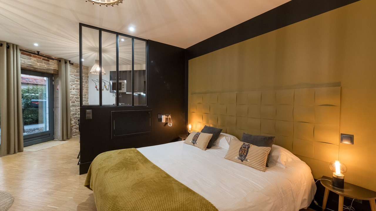 Photo of Bedroom in Louhans