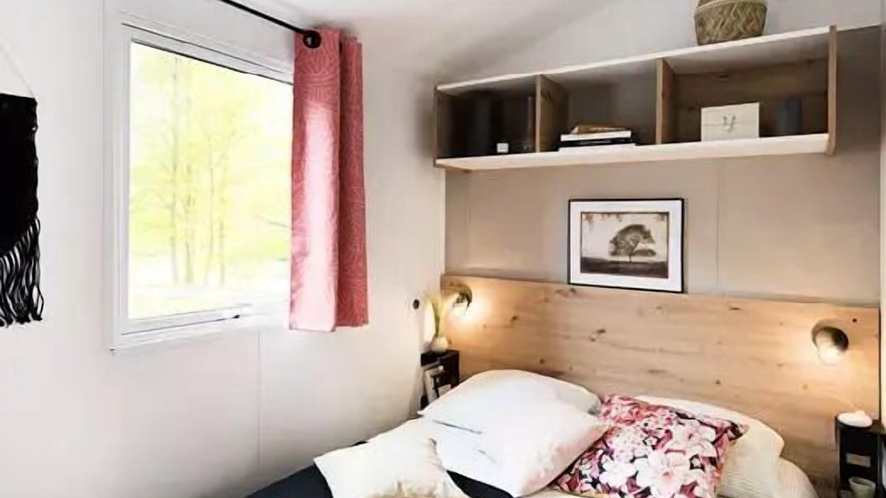 Photo of Bedroom in Pont-de-Poitte