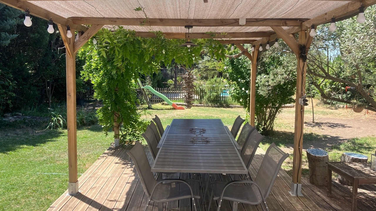 Photo of Outdoor in Sainte-Cecile-les-Vignes