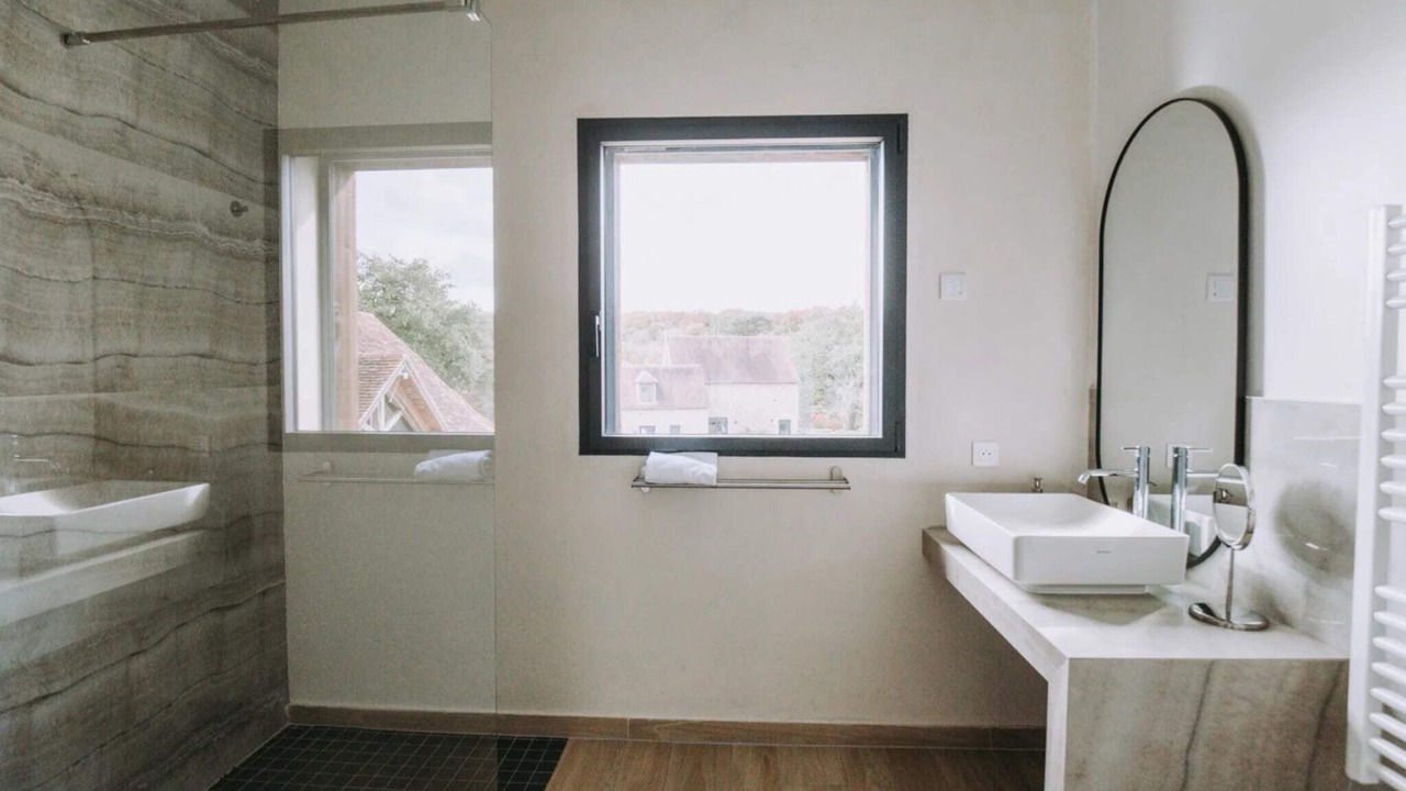 Photo of Bathroom in Saint-Germain-des-Champs