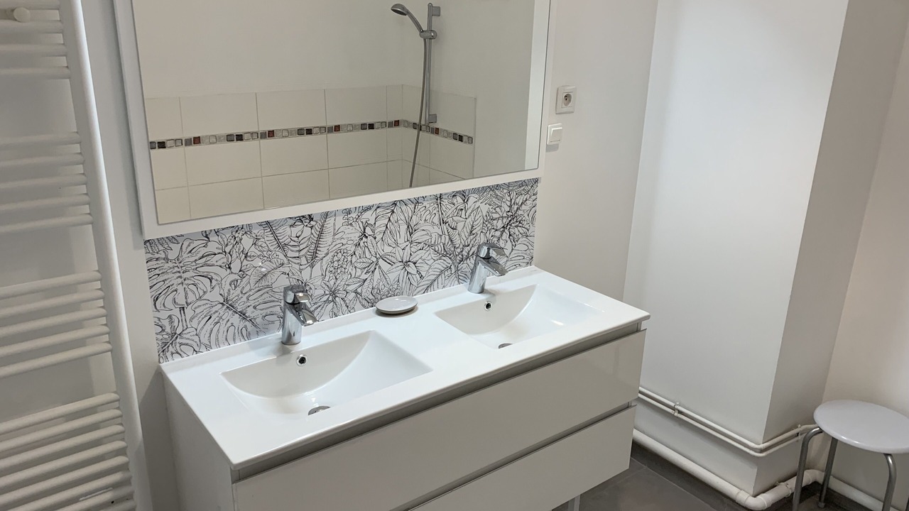 Photo of Bathroom in Givry