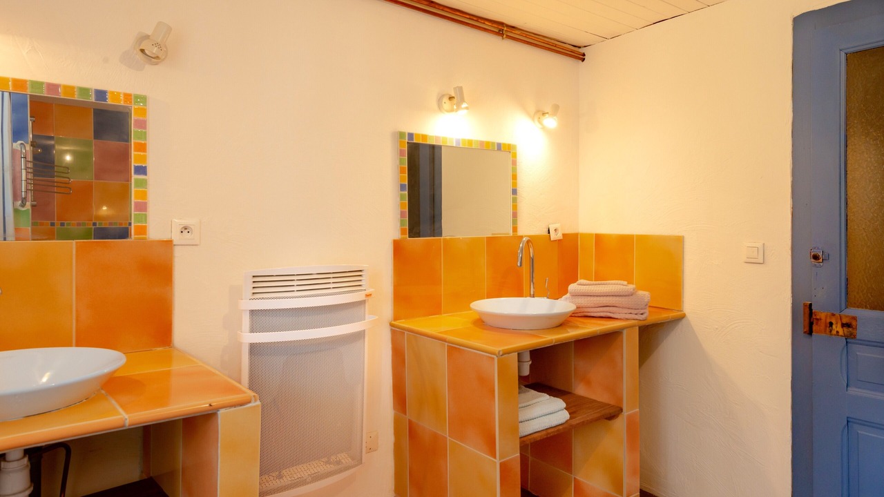 Photo of Bathroom in Murs-et-Gelignieux