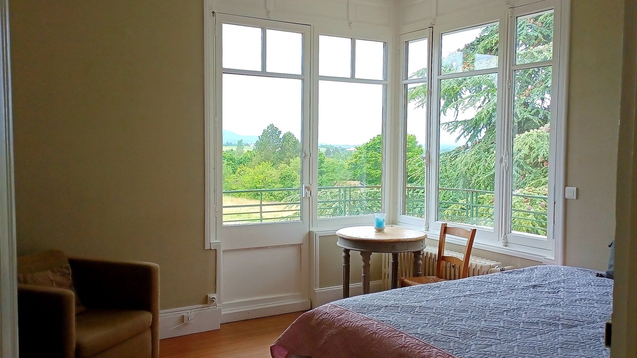 Photo of Bedroom in Crest