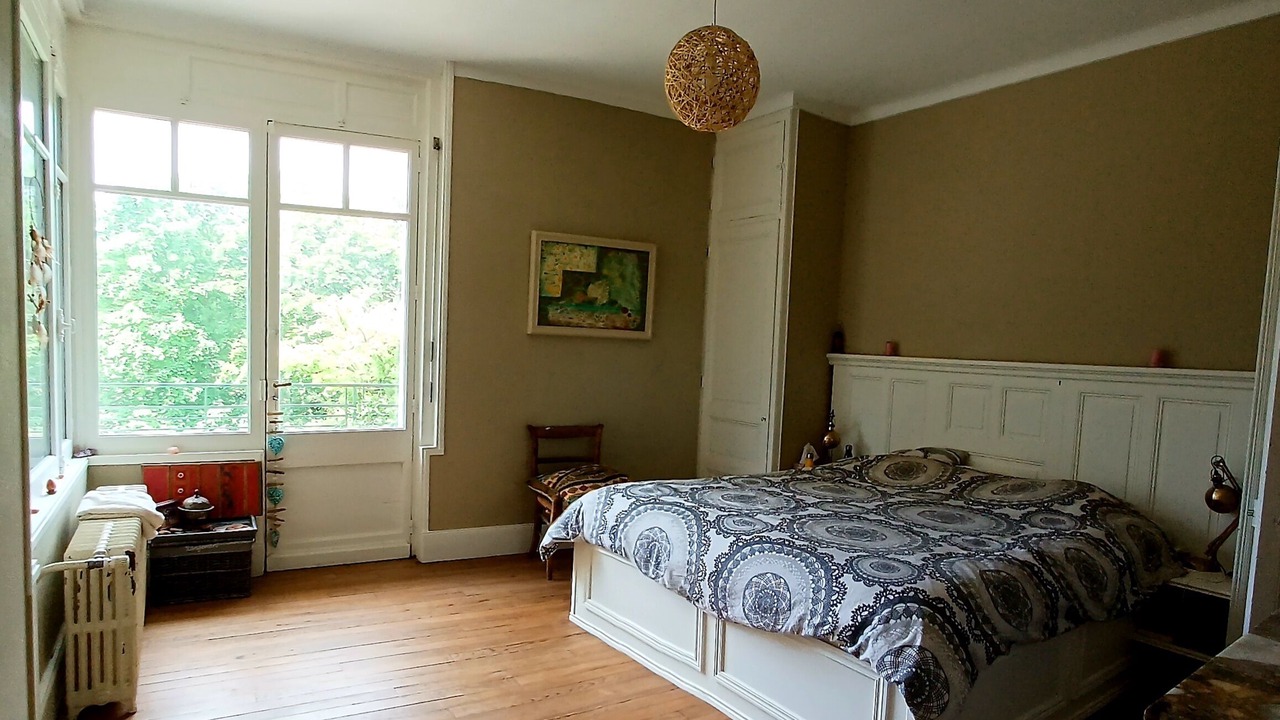 Photo of Bedroom in Crest