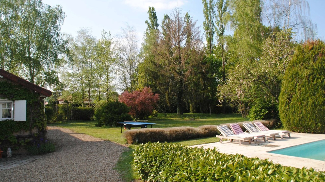 Photo of Outdoor in Charrin