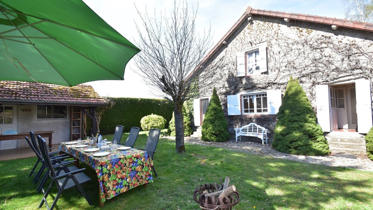 Photo of Outdoor in Charrin