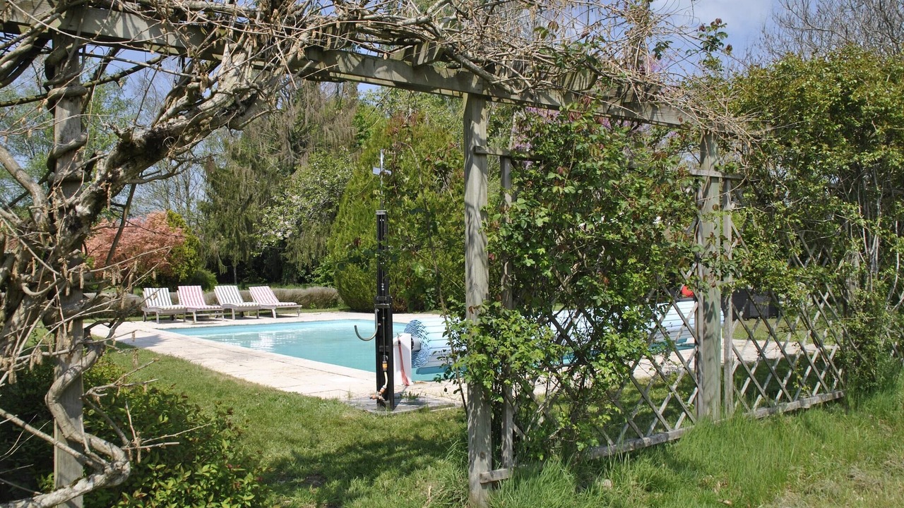 Photo of Outdoor in Charrin
