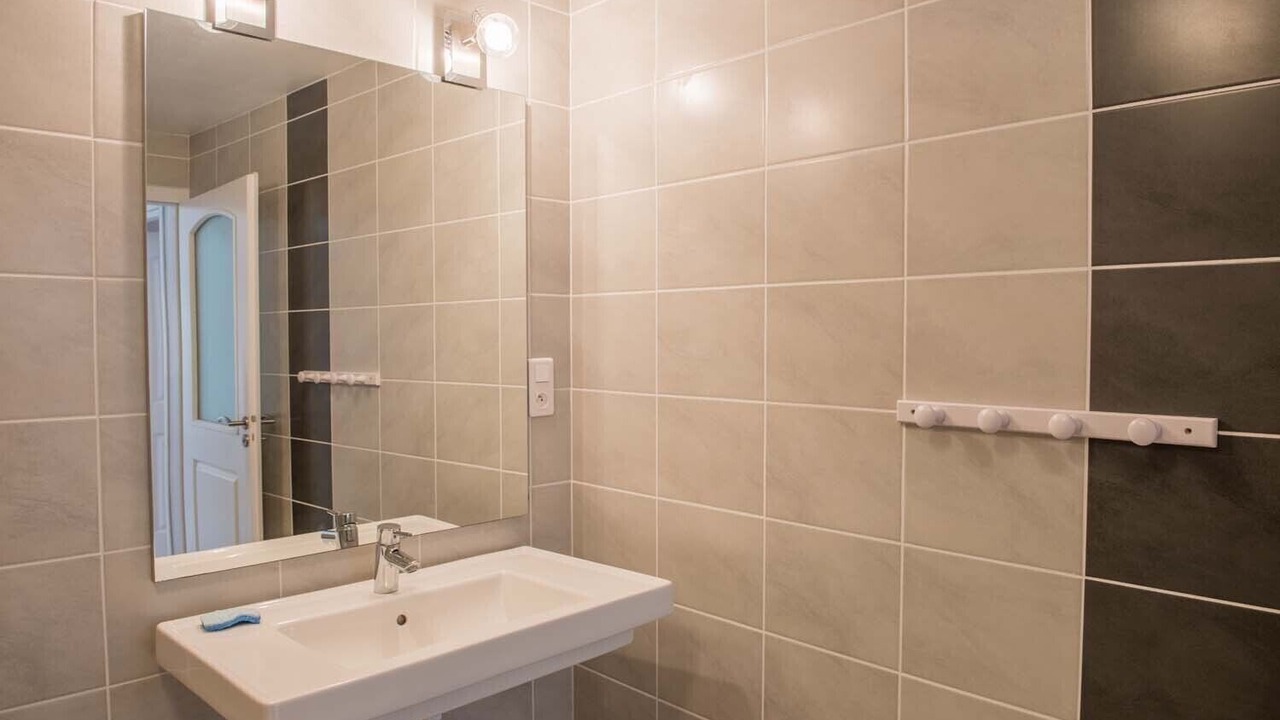 Photo of Bathroom in Saint-Laurent-de-Veyres