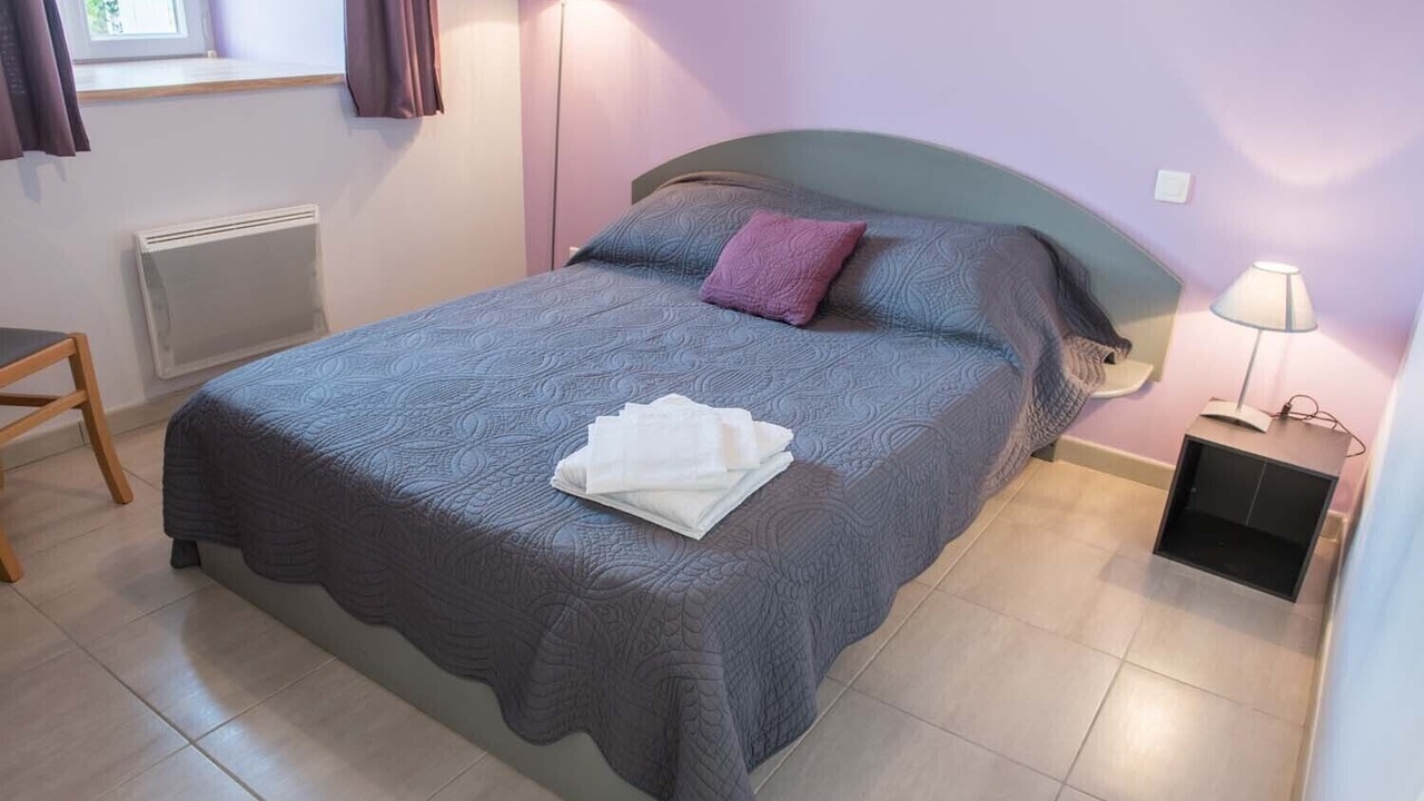 Photo of Bedroom in Saint-Laurent-de-Veyres