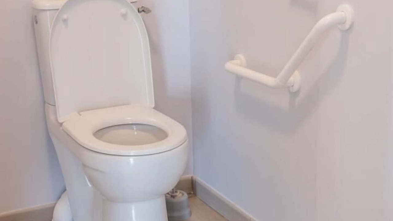 Photo of Bathroom in Saint-Laurent-de-Veyres