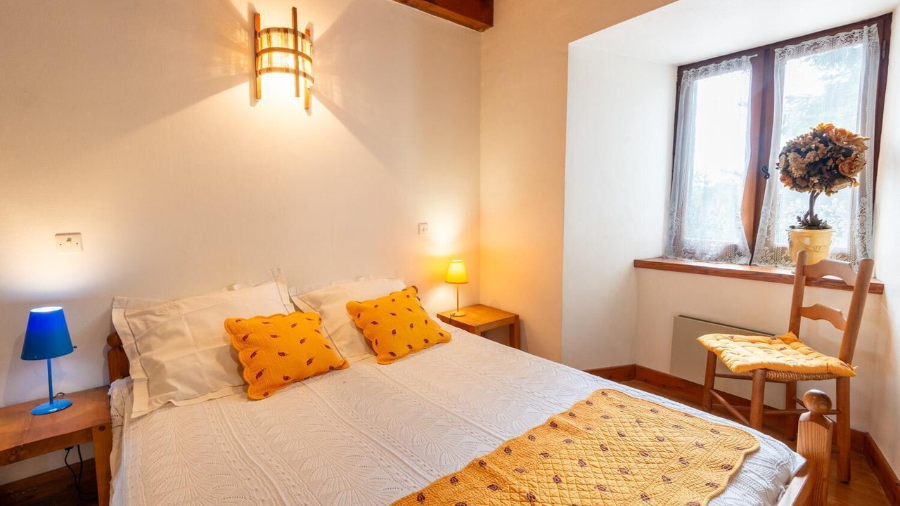 Photo of Bedroom in Le Buisson