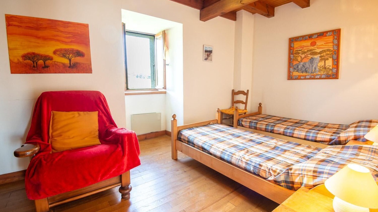 Photo of Bedroom in Le Buisson