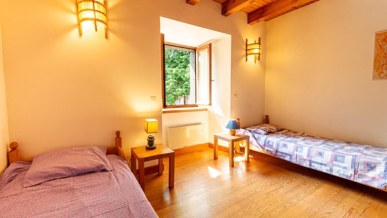Photo of Bedroom in Le Buisson