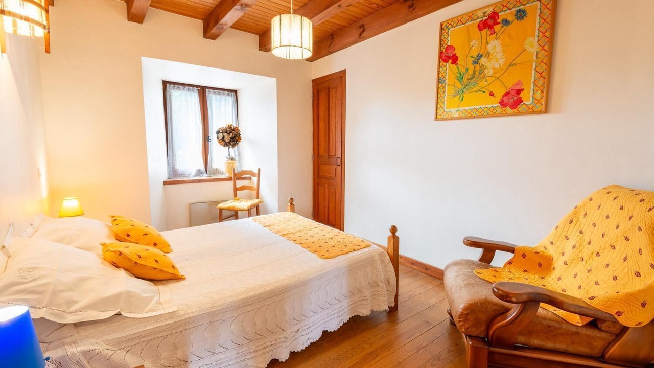 Photo of Bedroom in Le Buisson