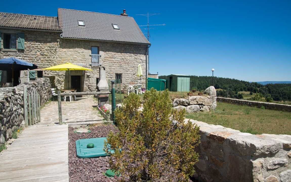 Photo of Patio Balcony in Peyre-en-Aubrac