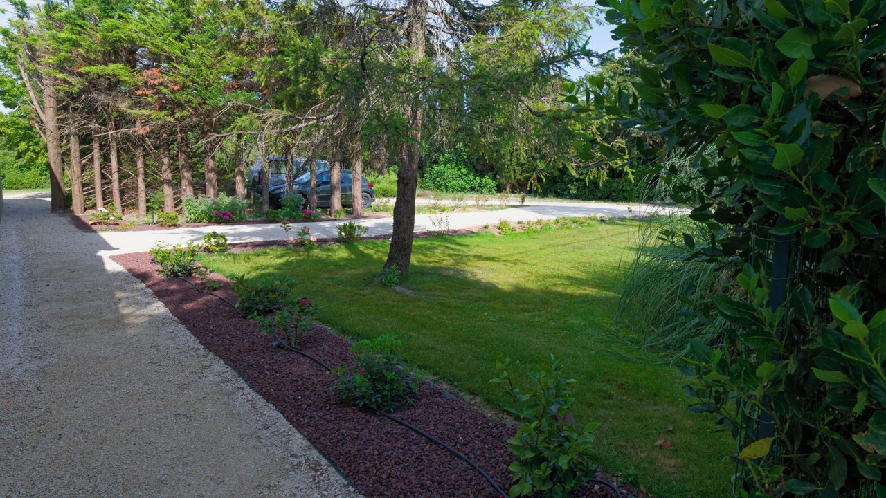 Photo of Outdoor in Visan