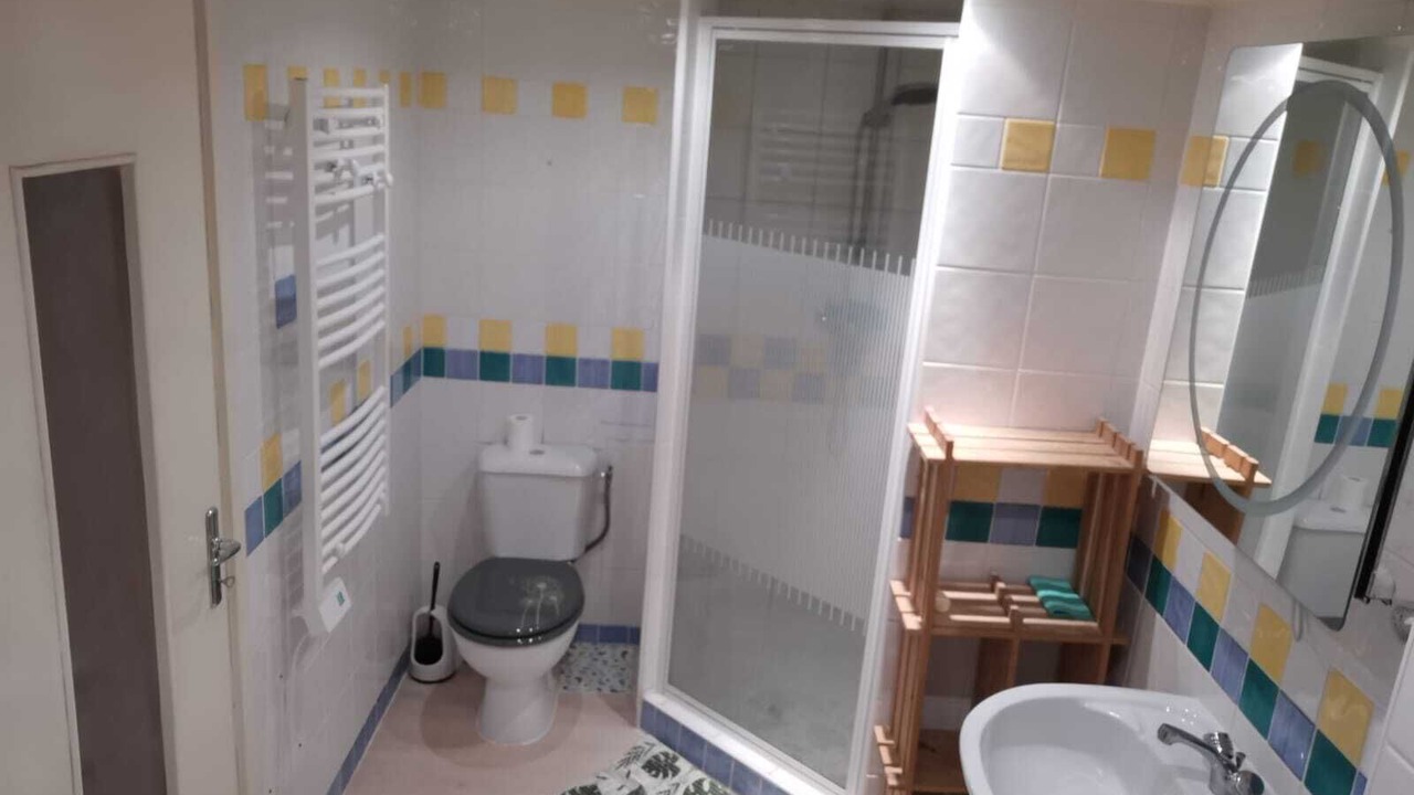 Photo of Bathroom in Ambert