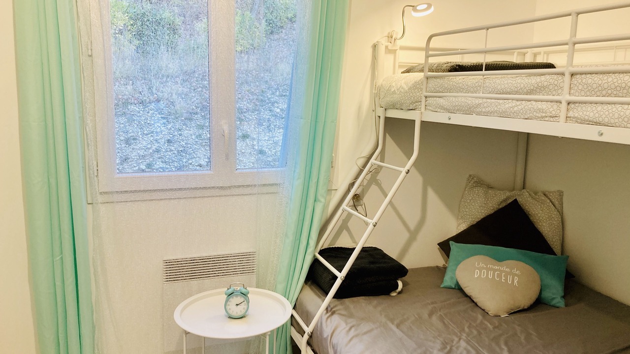Photo of Bedroom in Valaurie