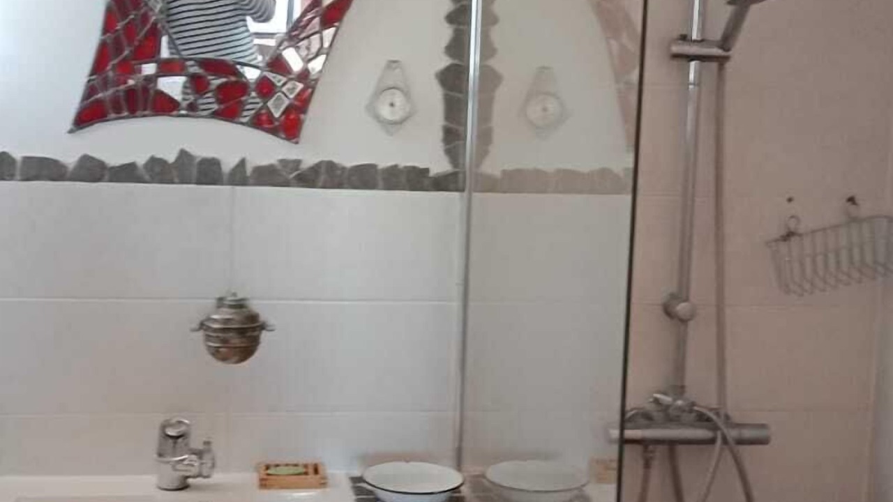 Photo of Bathroom in Sarras