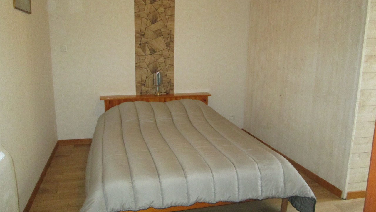 Photo of Bedroom in Saint-Bonnet-en-Bresse