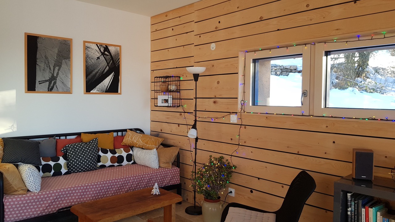 Photo of Livingroom in Prenovel
