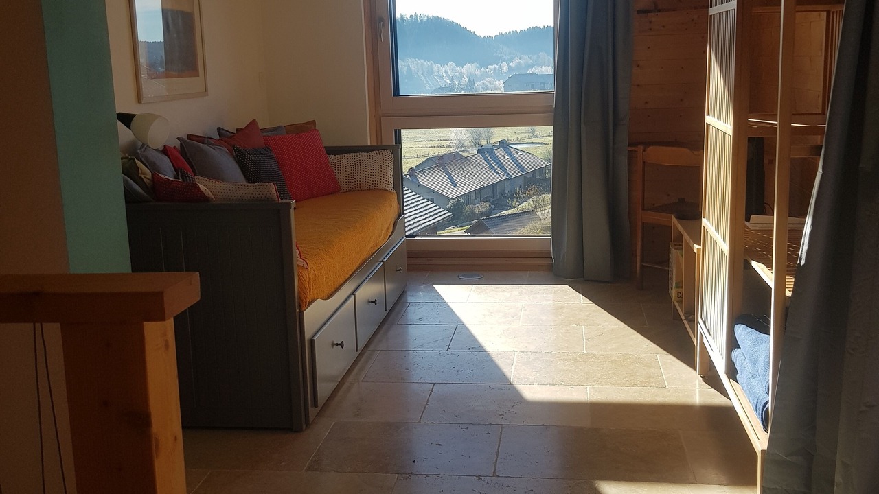 Photo of Livingroom in Prenovel